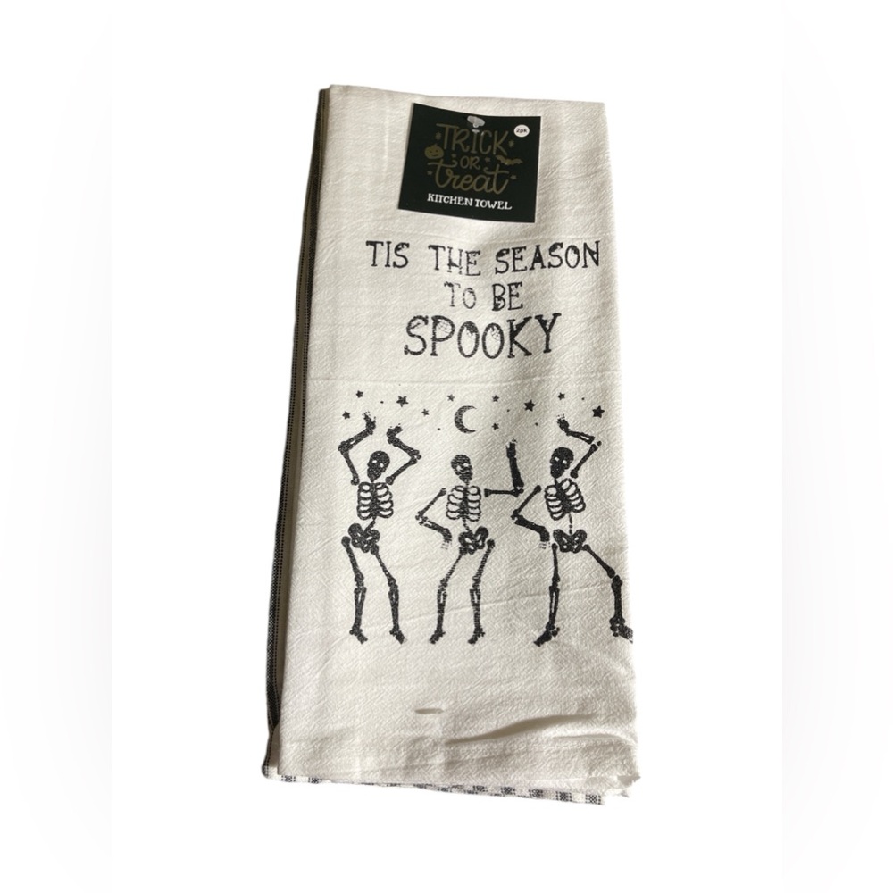 2pk Halloween Skeleton and striped kitchen towels NWT